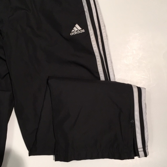 Kids Adidas Wind-pants - Picture 2 of 3